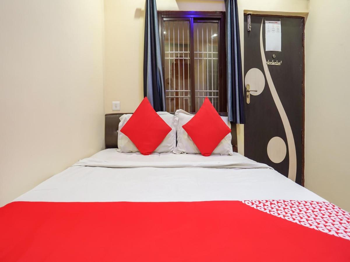 Oyo 75627 New Ankit Guest House Váránaszi Kültér fotó