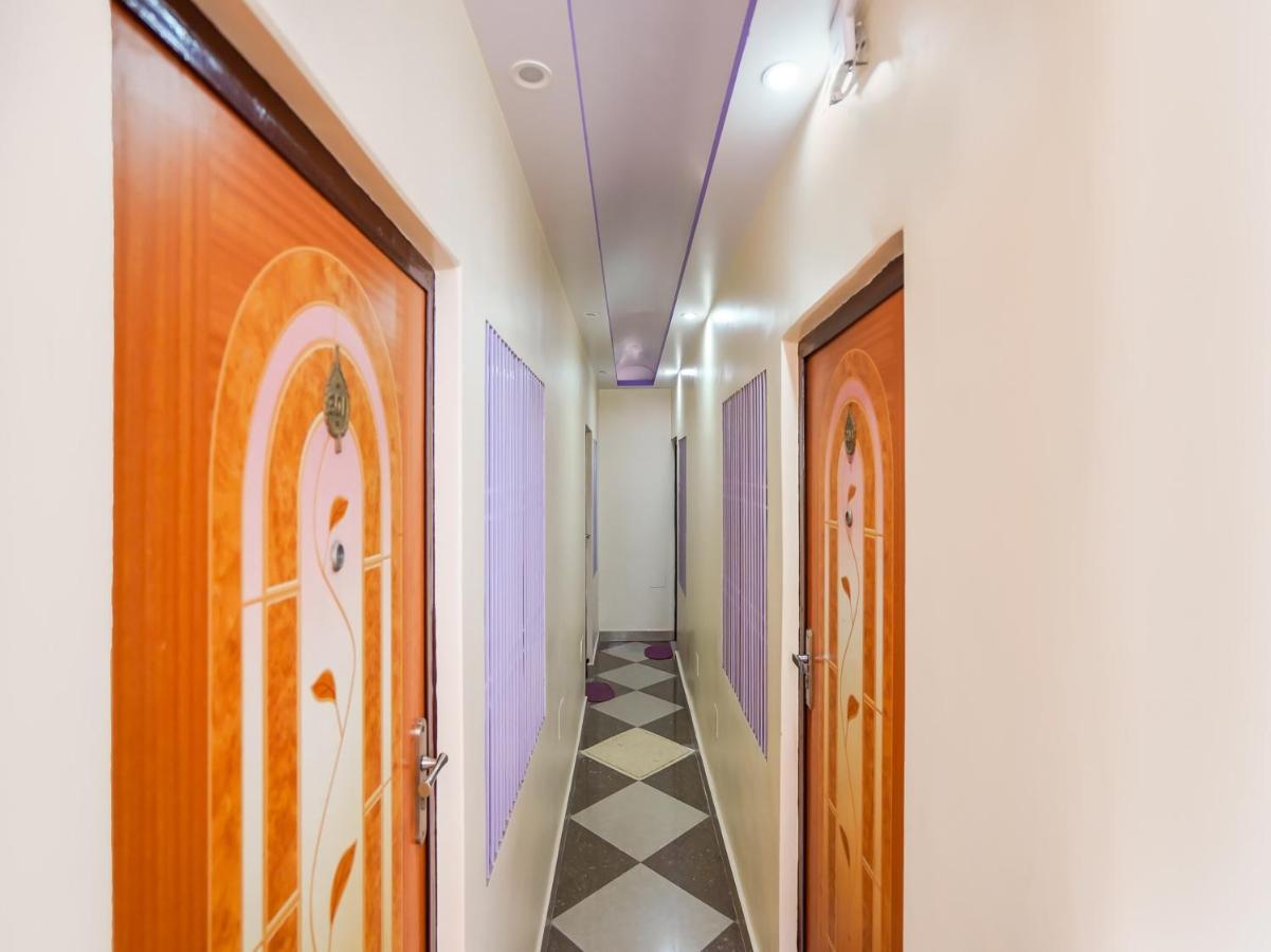 Oyo 75627 New Ankit Guest House Váránaszi Kültér fotó