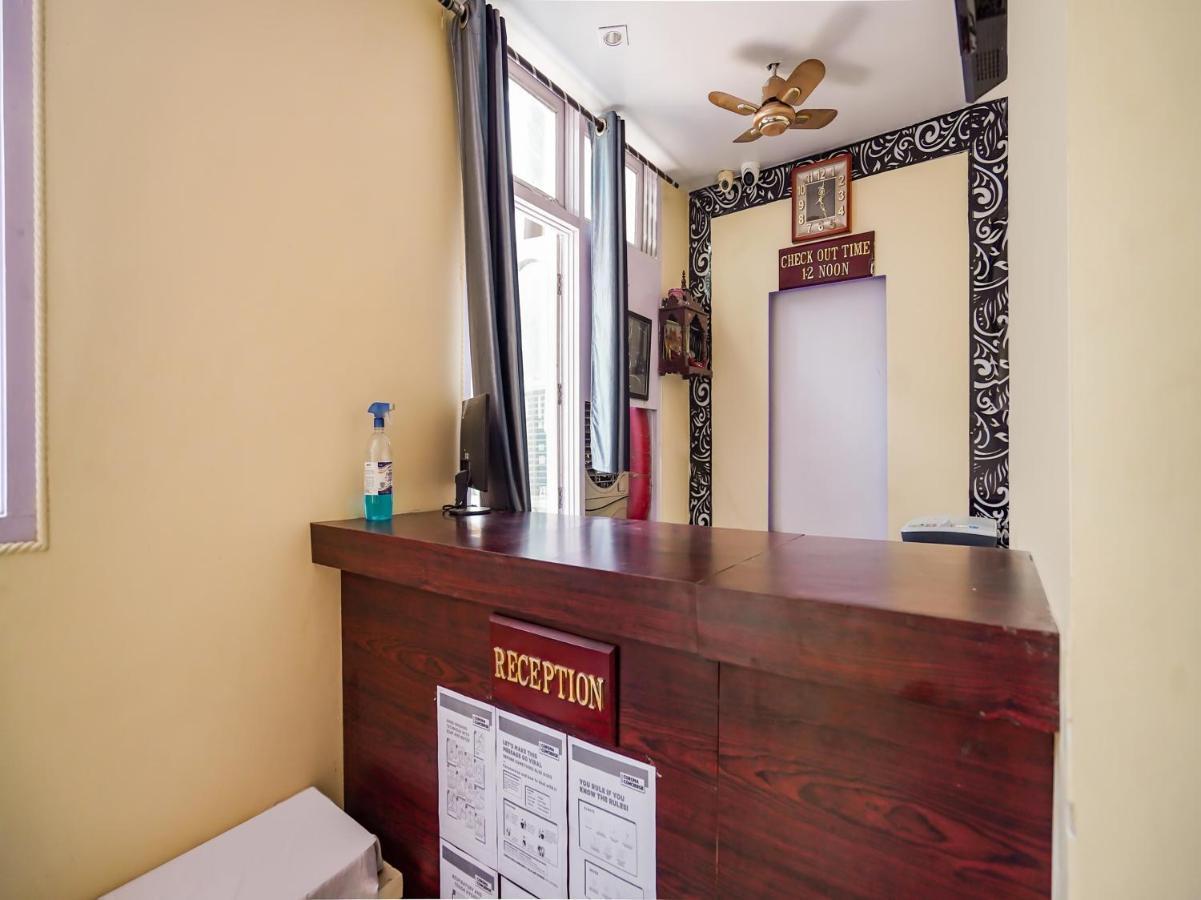 Oyo 75627 New Ankit Guest House Váránaszi Kültér fotó