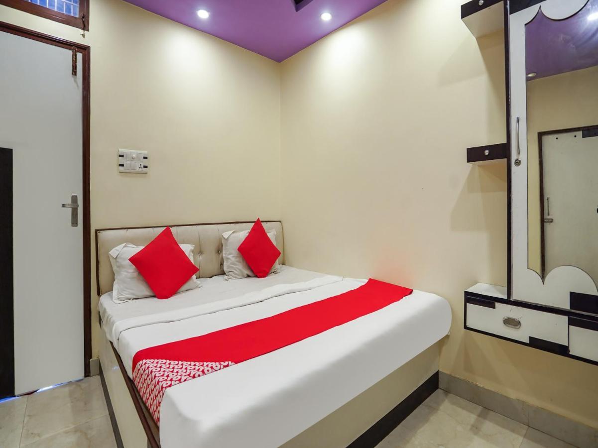 Oyo 75627 New Ankit Guest House Váránaszi Kültér fotó