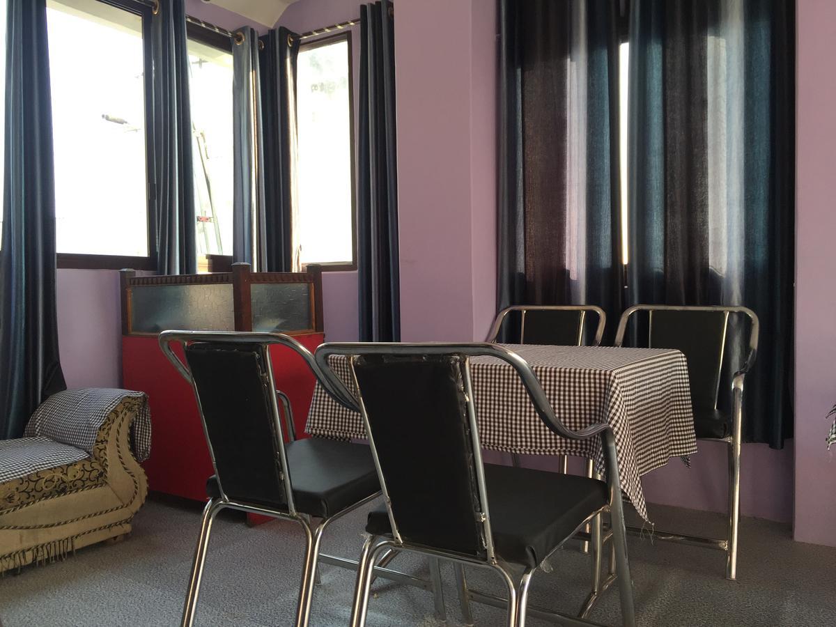 Oyo 75627 New Ankit Guest House Váránaszi Kültér fotó